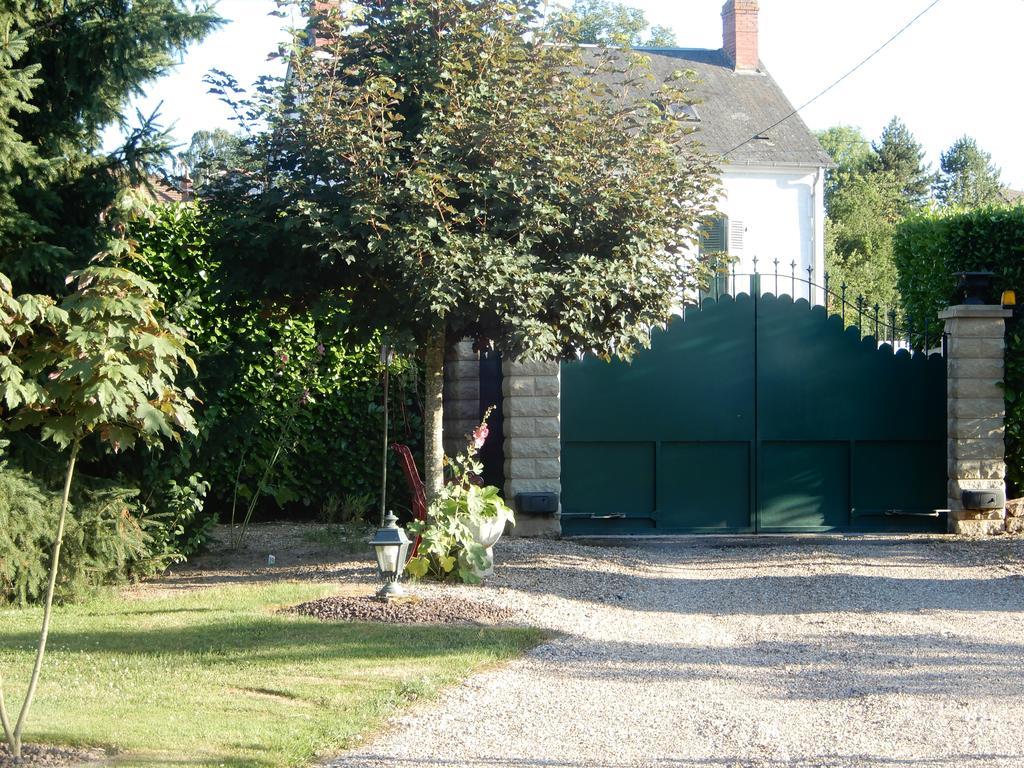 Cercy-la-Tour Chez Marie B&B 외부 사진